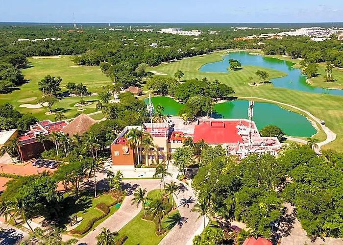 By Marriott Hotel Playa del Carmen
