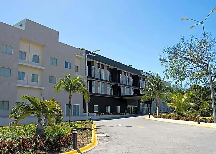 Hotel By Marriott