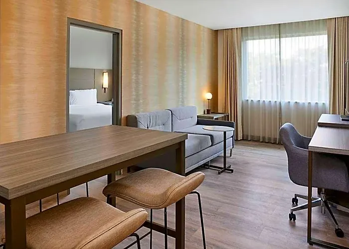 By Marriott 3*